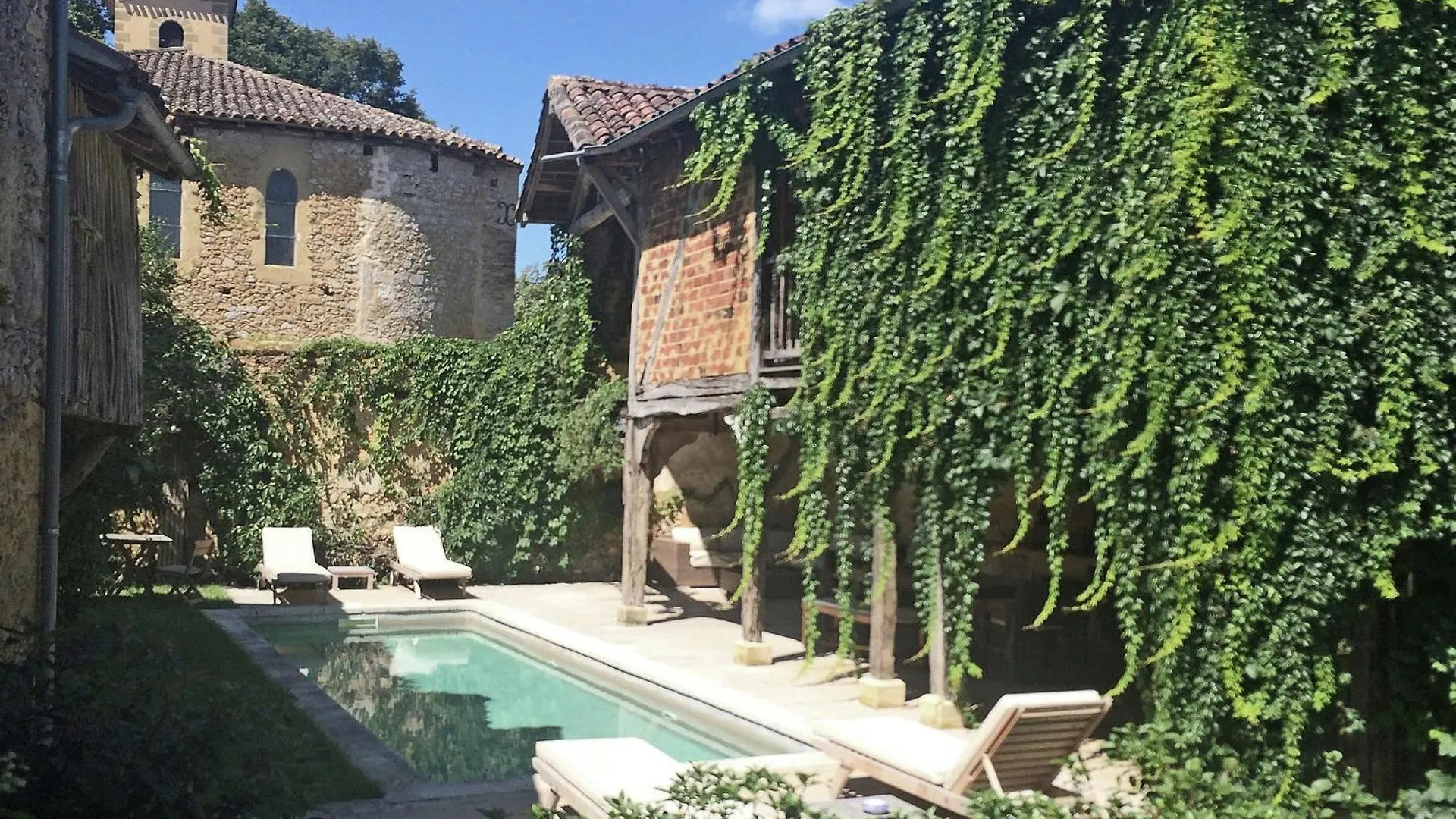 Pretty Holiday Home With Private Pool Campagne-d'Armagnac
